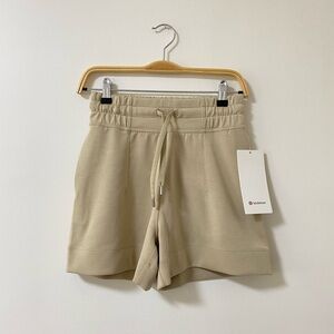 Lululemon Soft Ambitions Shorts 4”